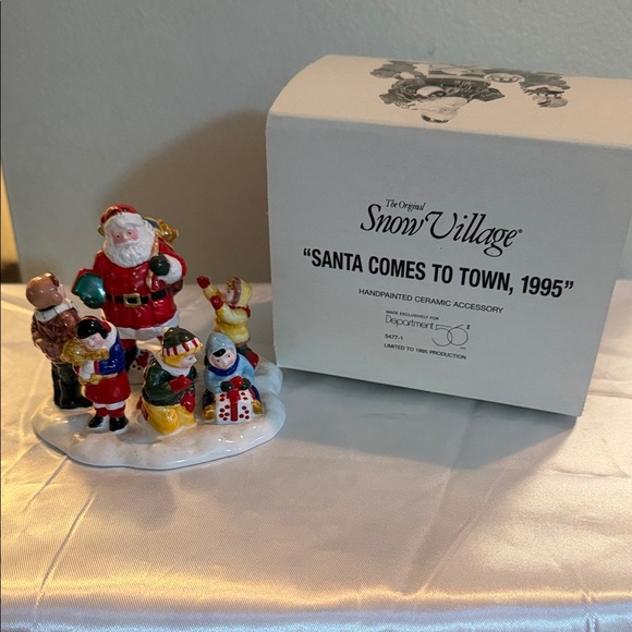 Dept 56 SANTA COMES TO TOWN, 1995 - Picture 2 of 5